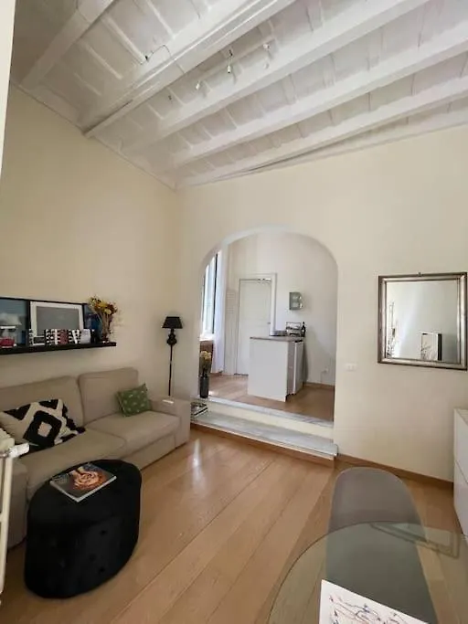 Campo De Fiori New Beautiful And Silent Apartment Rome